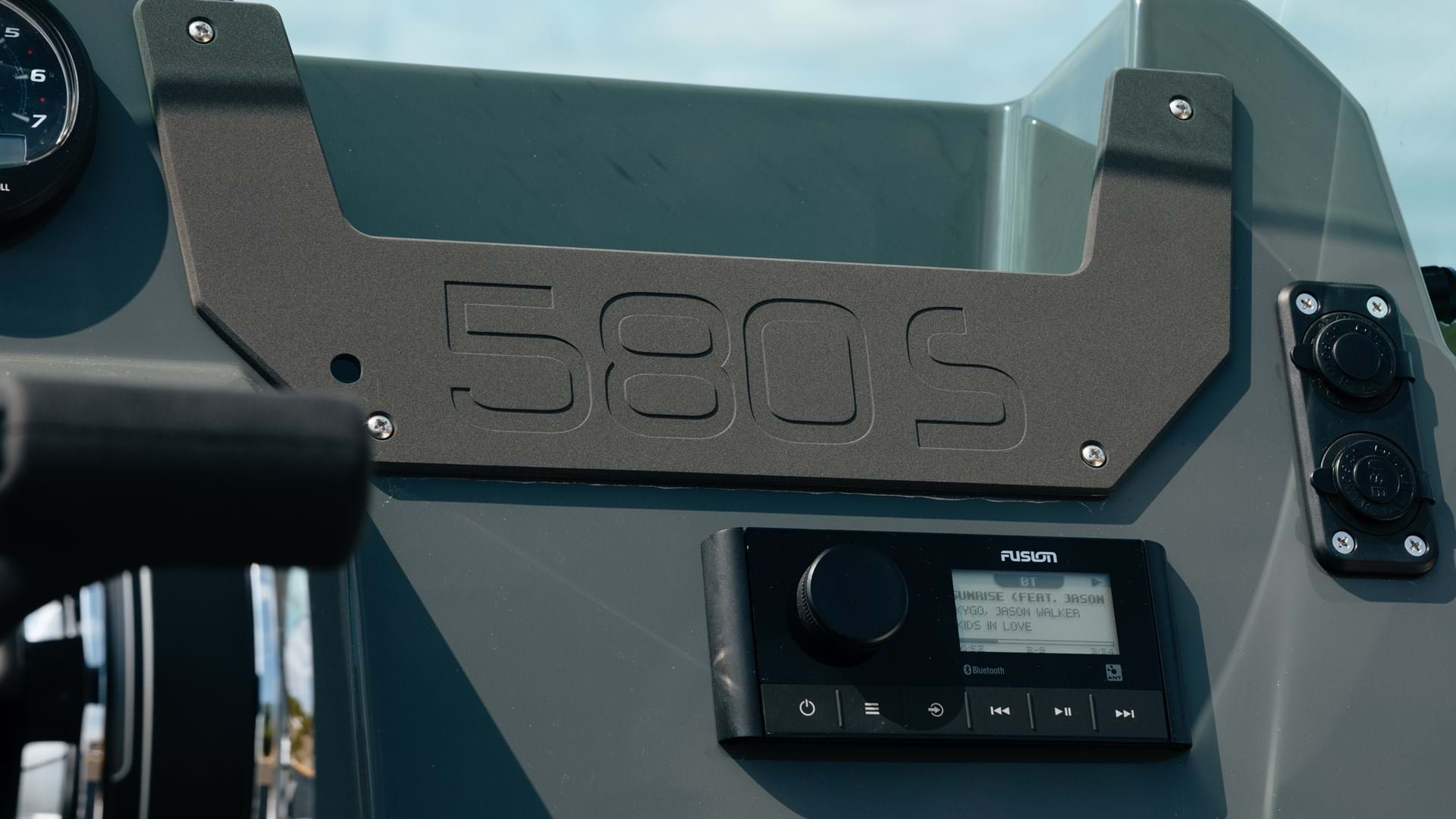 Sting 580S - centre console boat - 20